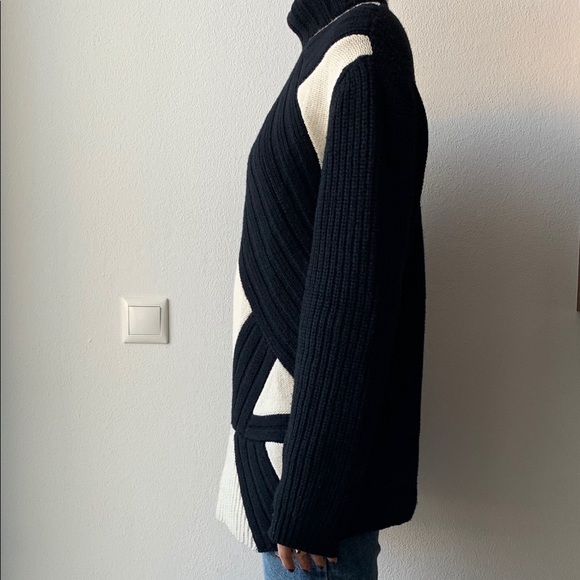 Givenchy sweater - Picture 7 of 8